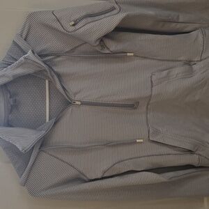 Athleta Gray Polka Dot Top Size XXS